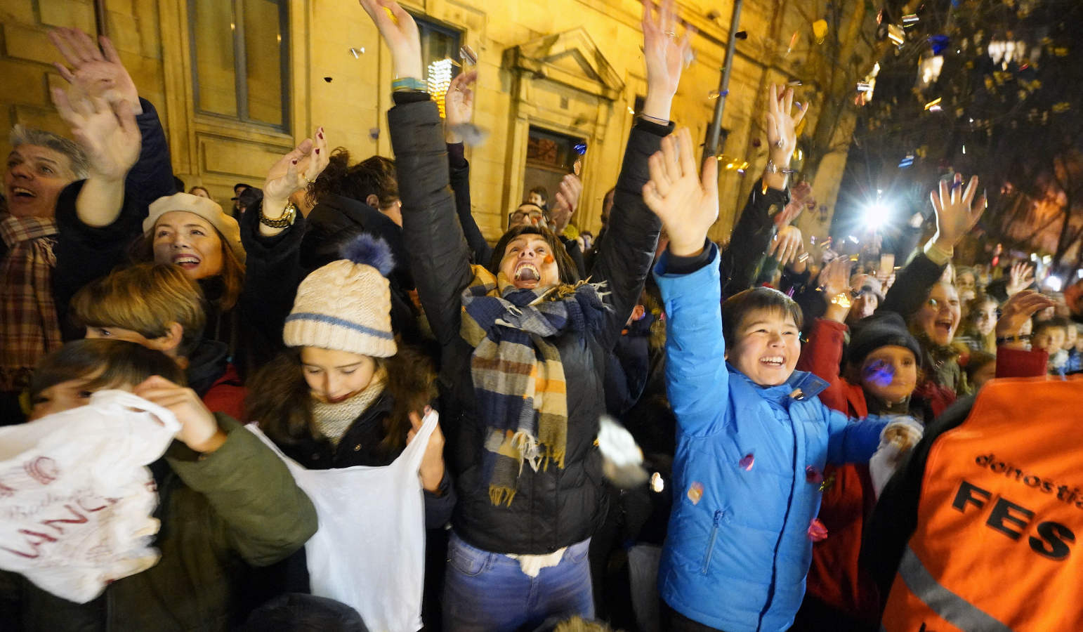 Melchor, Gaspar y Baltasar han recorrido las calles de San Sebastián y han recogido las peticiones y deseos de los más pequeños