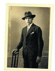 Imagen secundaria 2 - El maestro que llevó el mar a la imaginación de los niños de Castilla