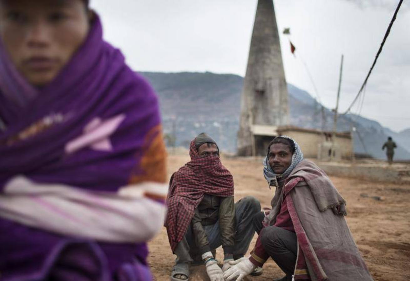 Los trabajadores migrantes estacionales de India y Nepal comenzaron a llegar a las fábricas de ladrillos alrededor de Katmandú