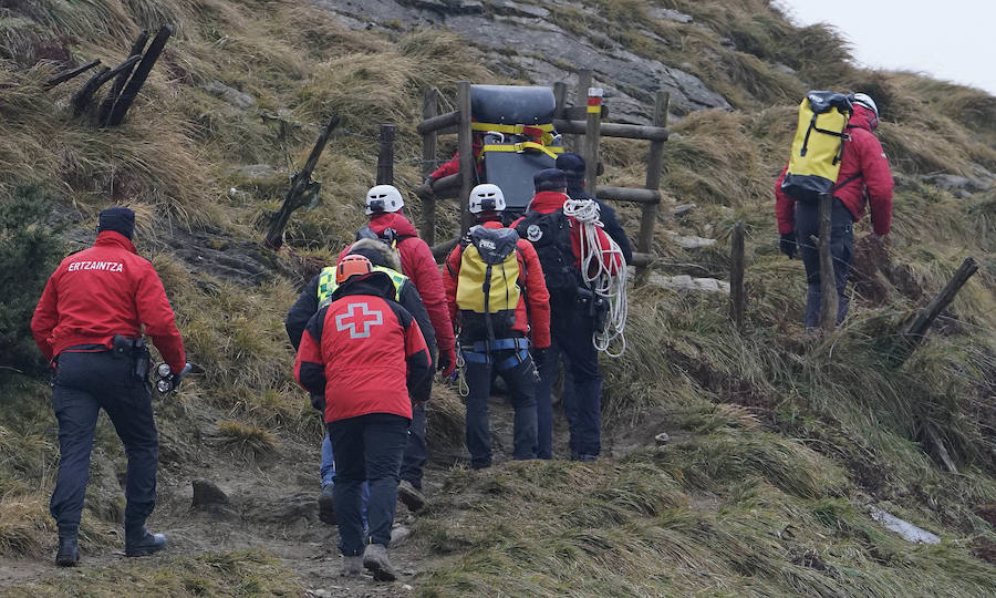 Una avioneta con dos personas a bordo se ha estrellado en la cima del monte Hernio