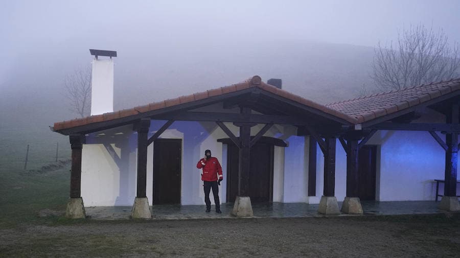 Una avioneta con dos personas a bordo se ha estrellado en la cima del monte Hernio