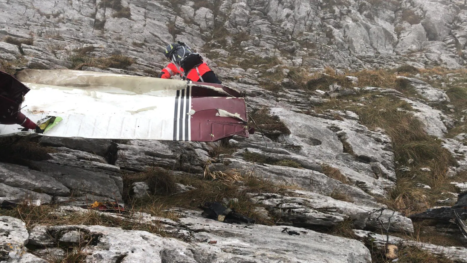 Una avioneta con dos personas a bordo se ha estrellado en la cima del monte Hernio