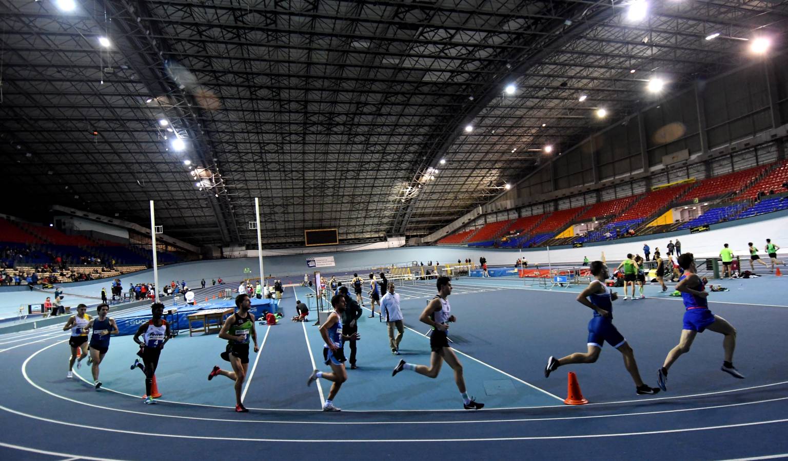 La atleta irundarra se ha impuesto en la final de los 60 metros vallas del Campeonato de Gipuzkoa absoluto disputado en el velódromo de Anoeta. 