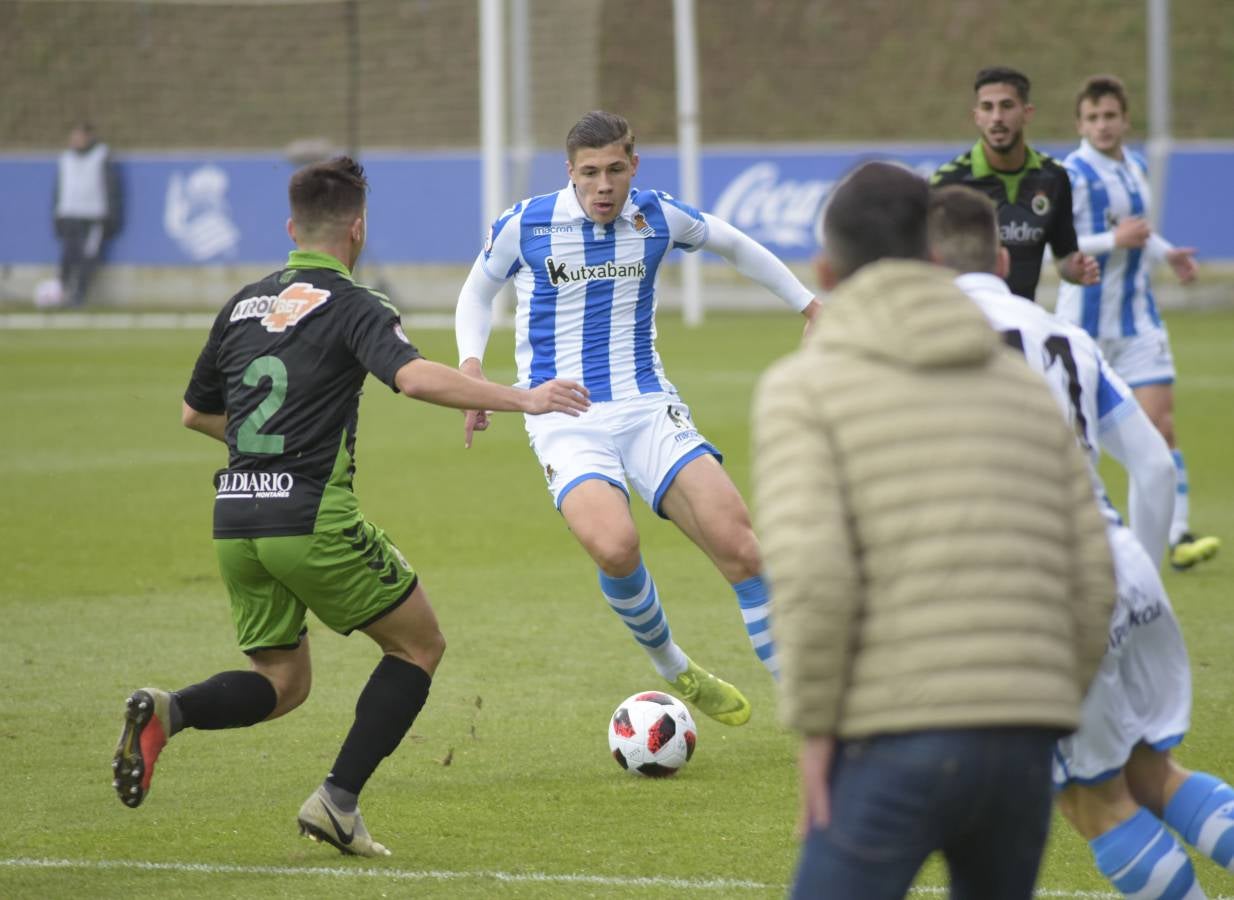 El filial de la Real Sociedad ha caído en Zubieta frente al conjunto cántabro, líder del grupo 2 de Segunda B. 