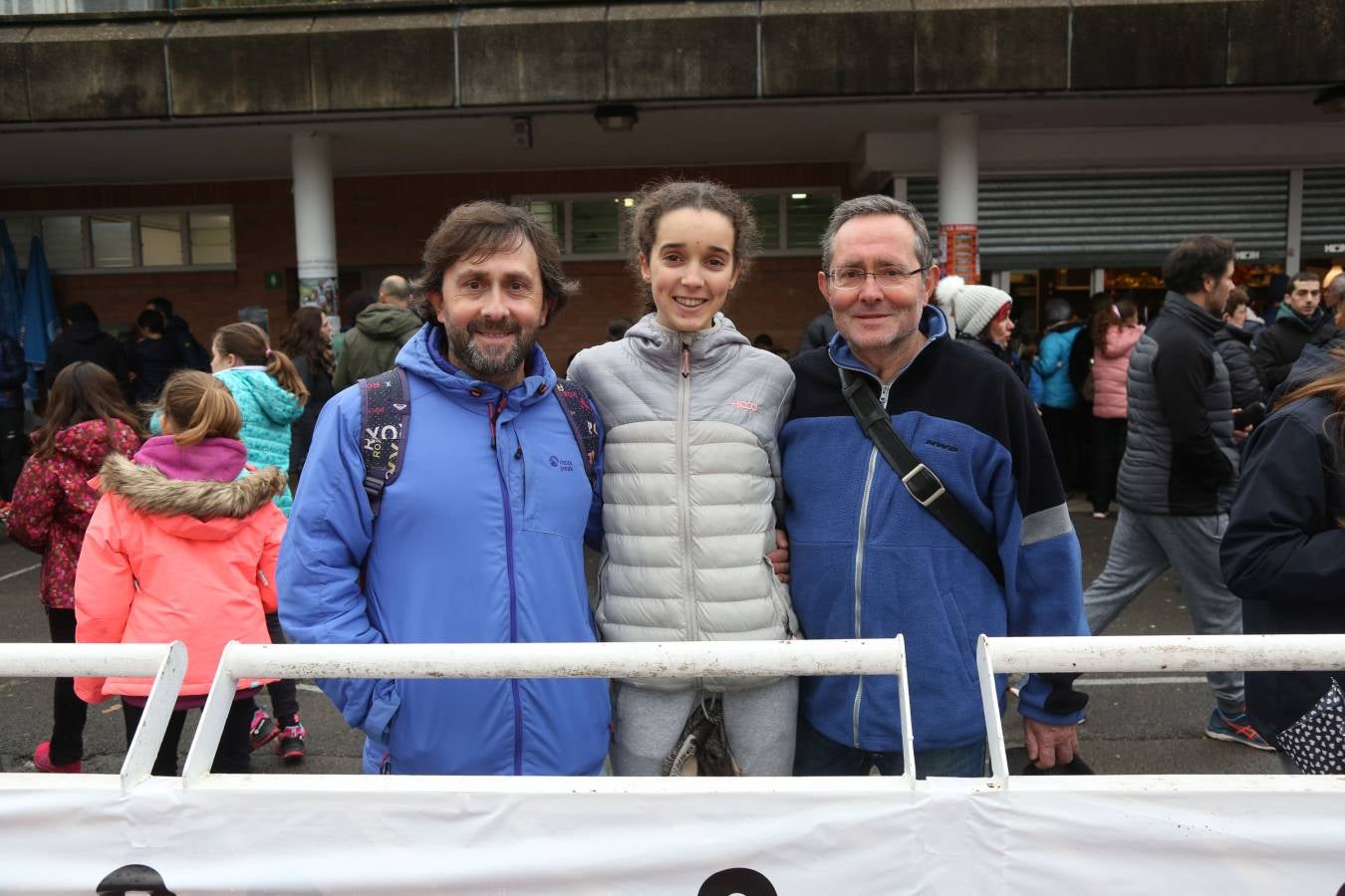 Cientos de aficionados se han acercado a Mintxeta para disfrutar del Cross Juan Muguerza de Elgoibar