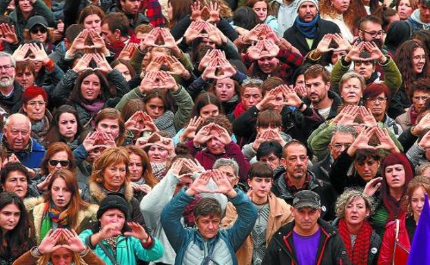 Colectivos feministas se concentrarán hoy en Donostia a favor de la igualdad 