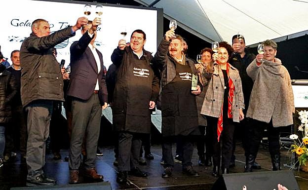 Puesta de largo de la nueva cosecha del txakoli de Getaria