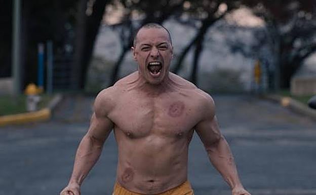 Imagen principal - James McAvoy y Samuel L. Jackson en 'Glass'.