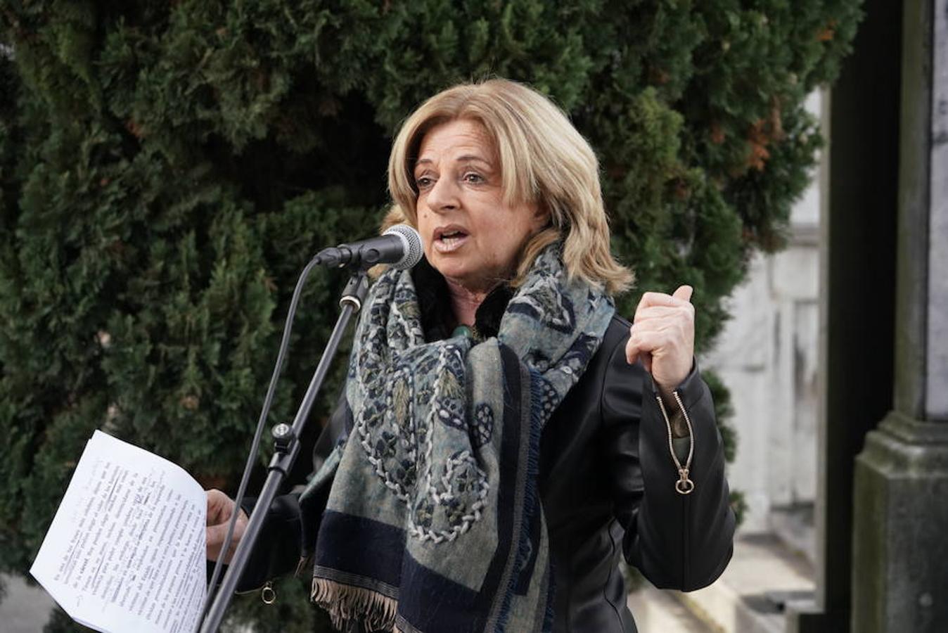 Ofrenda floral a Gregorio Ordóñez en el cementerio de Polloe cuando se cumplen 24 años de su asesinato a manos de ETA. 