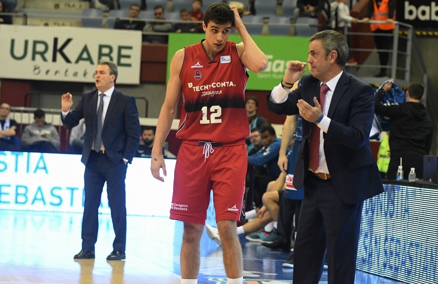 Fisac ha puesto a toda su artillería en pista: McCalebb, Seibutis, Okoye, Radovic y Fran Vázquez con la intención de mandar desde el inicio en el luminoso. 