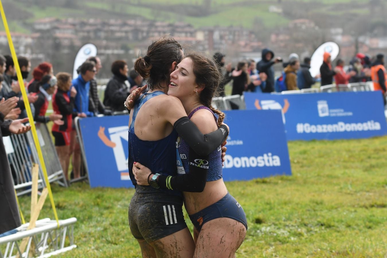 Infernal mañana en el hipódromo donostiarra, con poco público