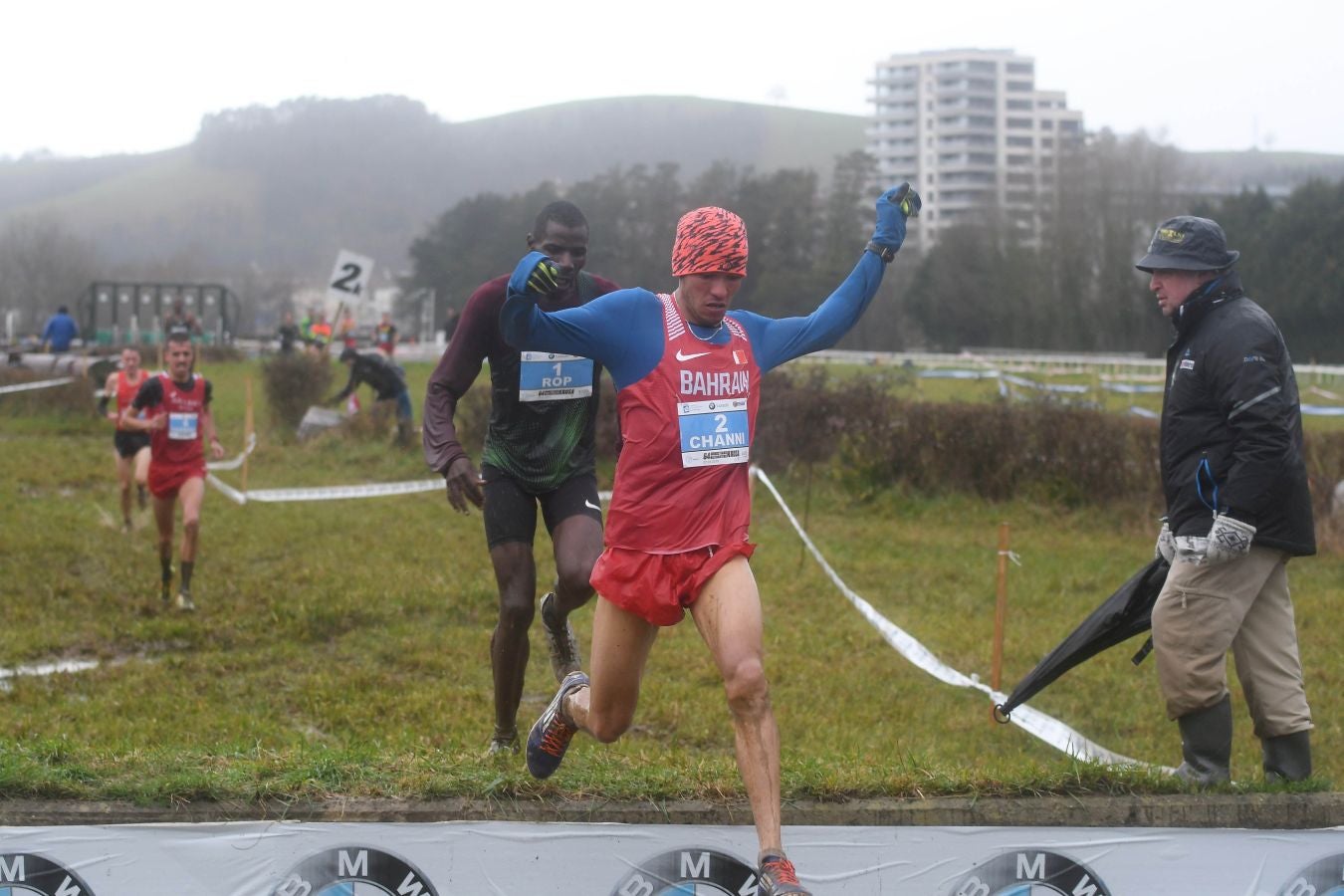 Infernal mañana en el hipódromo donostiarra, con poco público