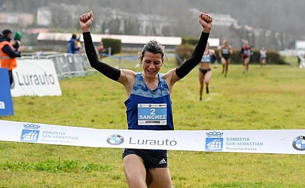 Irene Sánchez-Escribano celebra la victoria