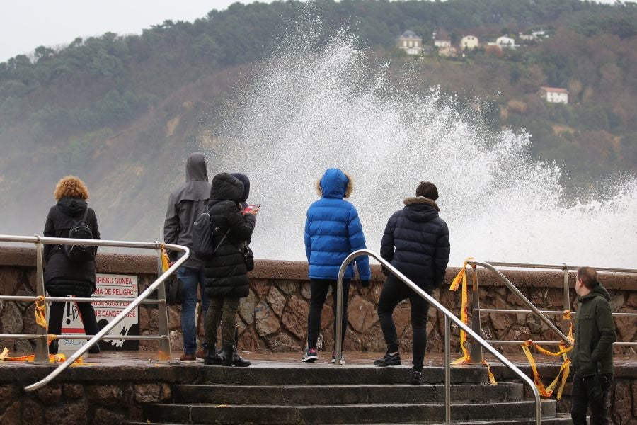 El temporal de viento y lluvia está dando una pequeña tregua pero se espera que el tiempo se recrudezca de cara al fin de la semana. 