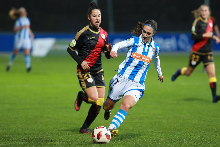 La Real femenina ha goleado este miércoles al Rayo Vallecano en Zubieta. El resultado final ha sido 4-0.