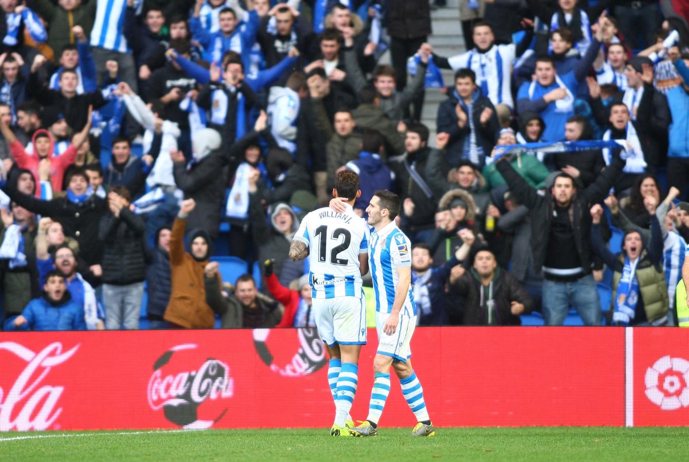 Las mejores imágenes del derbi entre la Real Sociedad y el Athletic en Anoeta. 