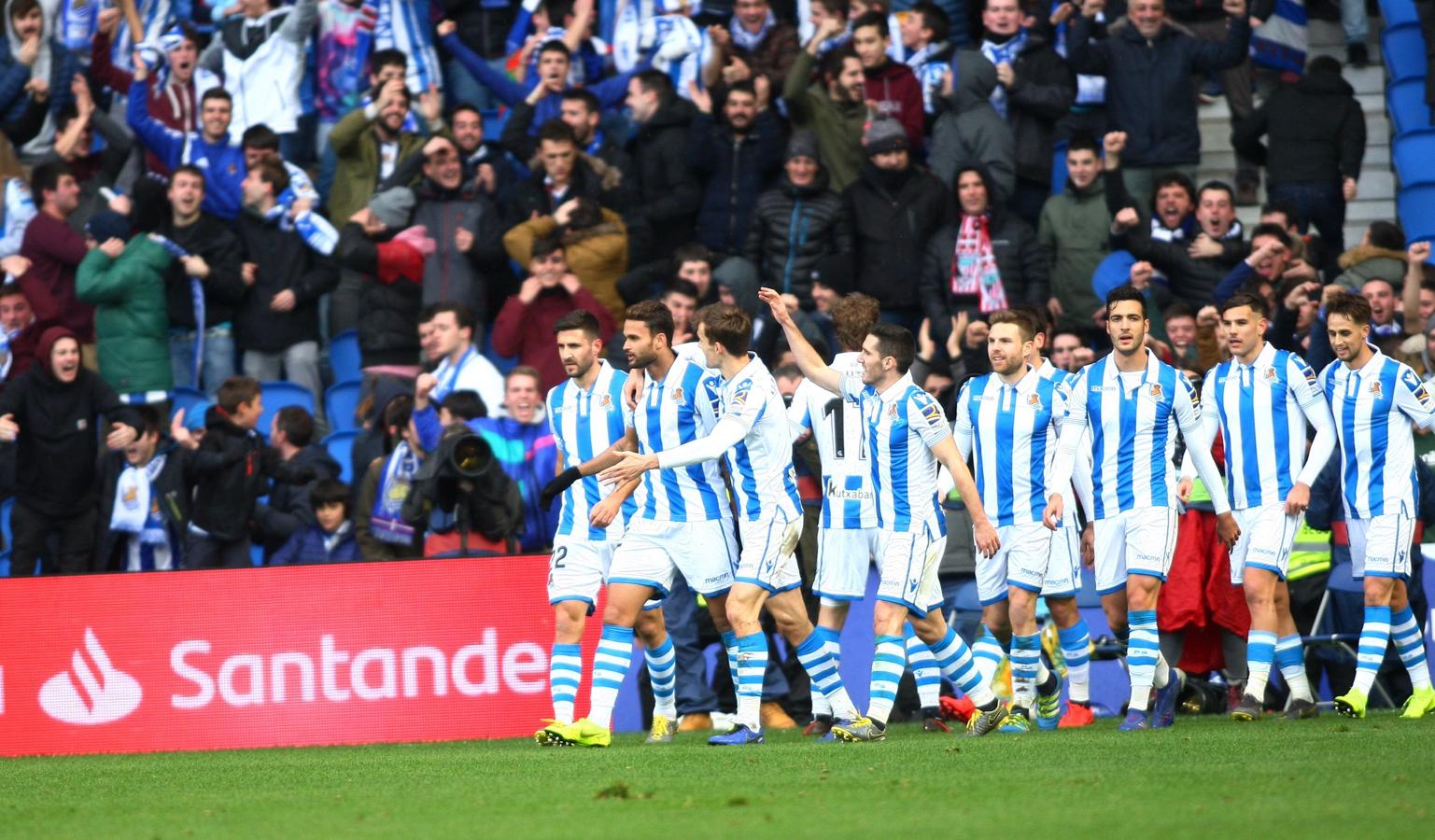 Las mejores imágenes del derbi entre la Real Sociedad y el Athletic en Anoeta. 