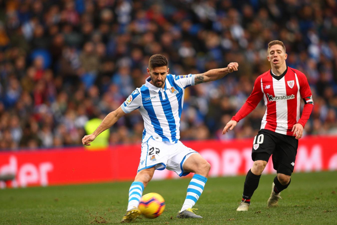 Las mejores imágenes del derbi entre la Real Sociedad y el Athletic en Anoeta. 