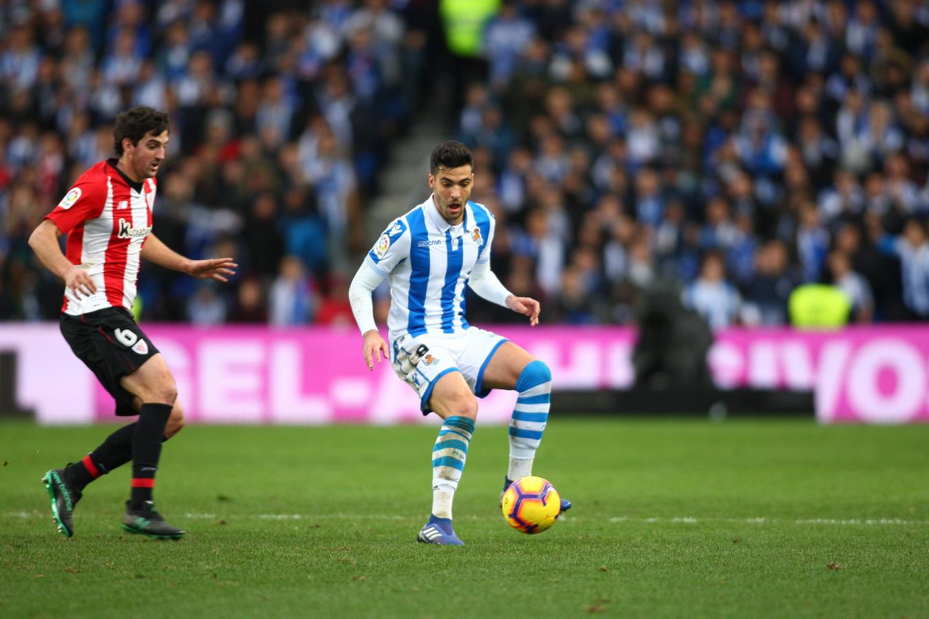 Las mejores imágenes del derbi entre la Real Sociedad y el Athletic en Anoeta. 