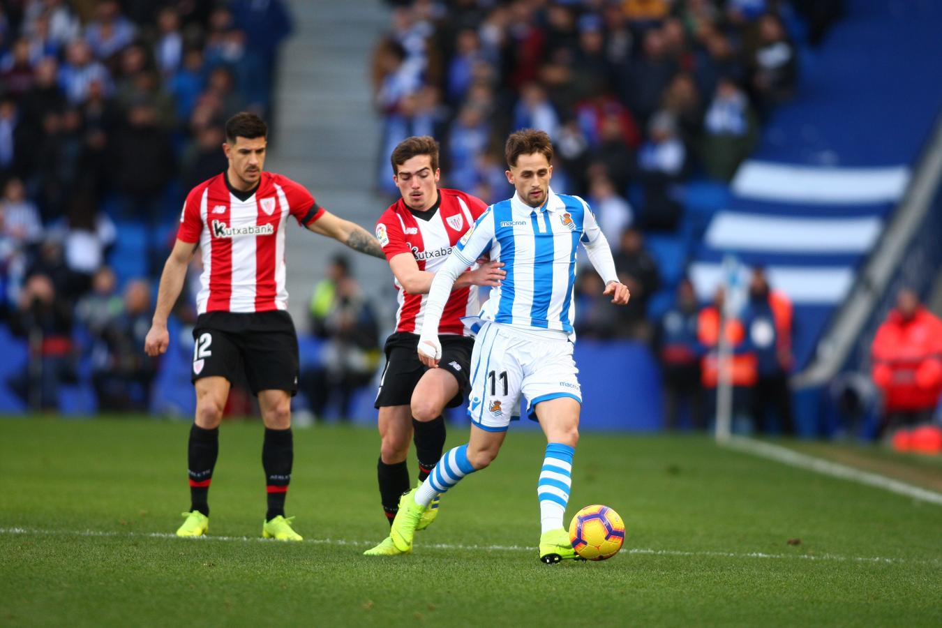 Las mejores imágenes del derbi entre la Real Sociedad y el Athletic en Anoeta. 