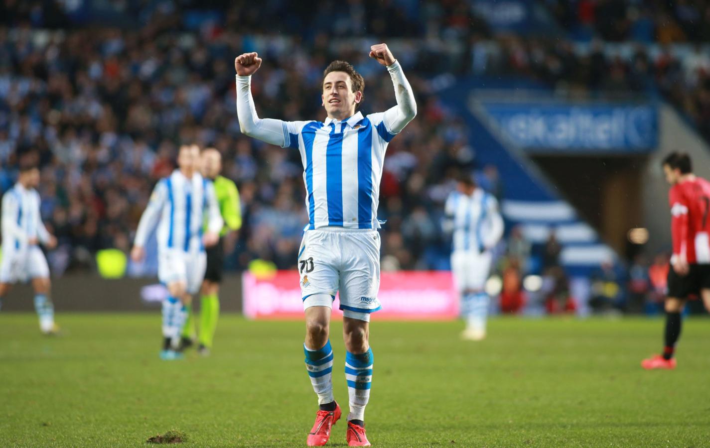 Las mejores imágenes del derbi entre la Real Sociedad y el Athletic en Anoeta. 