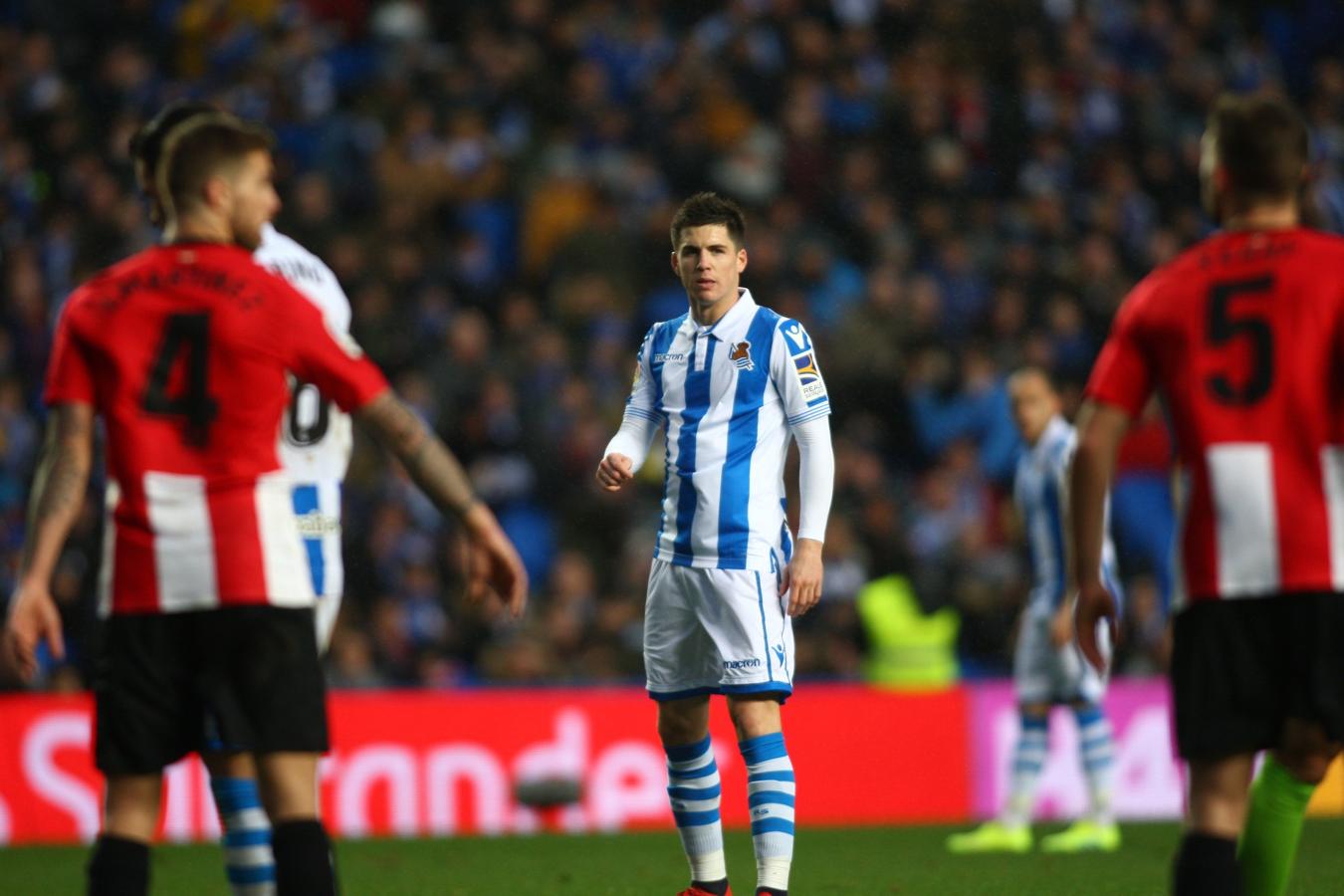Las mejores imágenes del derbi entre la Real Sociedad y el Athletic en Anoeta. 