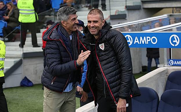 Los entrenadores de la Real Sociedad y del Athletic, antes del partido en Anoeta.