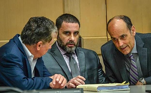 La defensa de Ibar recurre la decisión del juez de apartar al jurado arrepentido