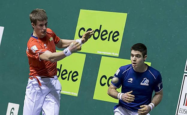 Un lance del partido.