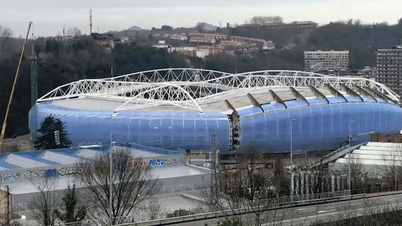 Gif comparativo de la transformación que ha experimentado la fachada en los últimos meses. 