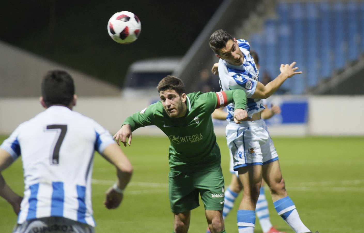 El filial de la Real Sociedad se enfrenta al equipo asturiano. 