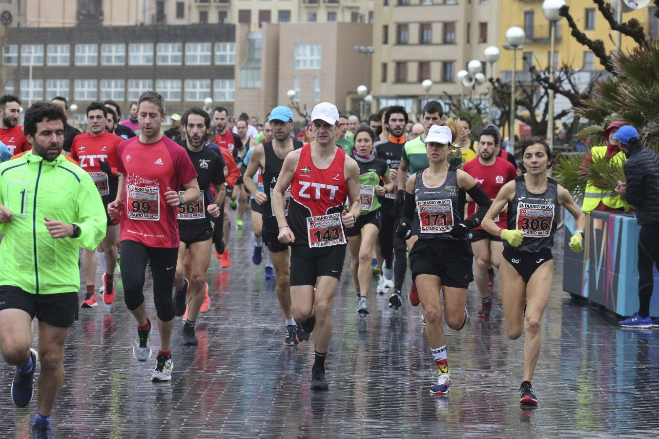 Lluvia, frío y triunfos muy reñidos en los 10 kilómetros de la Gimnástica de Ulía 
