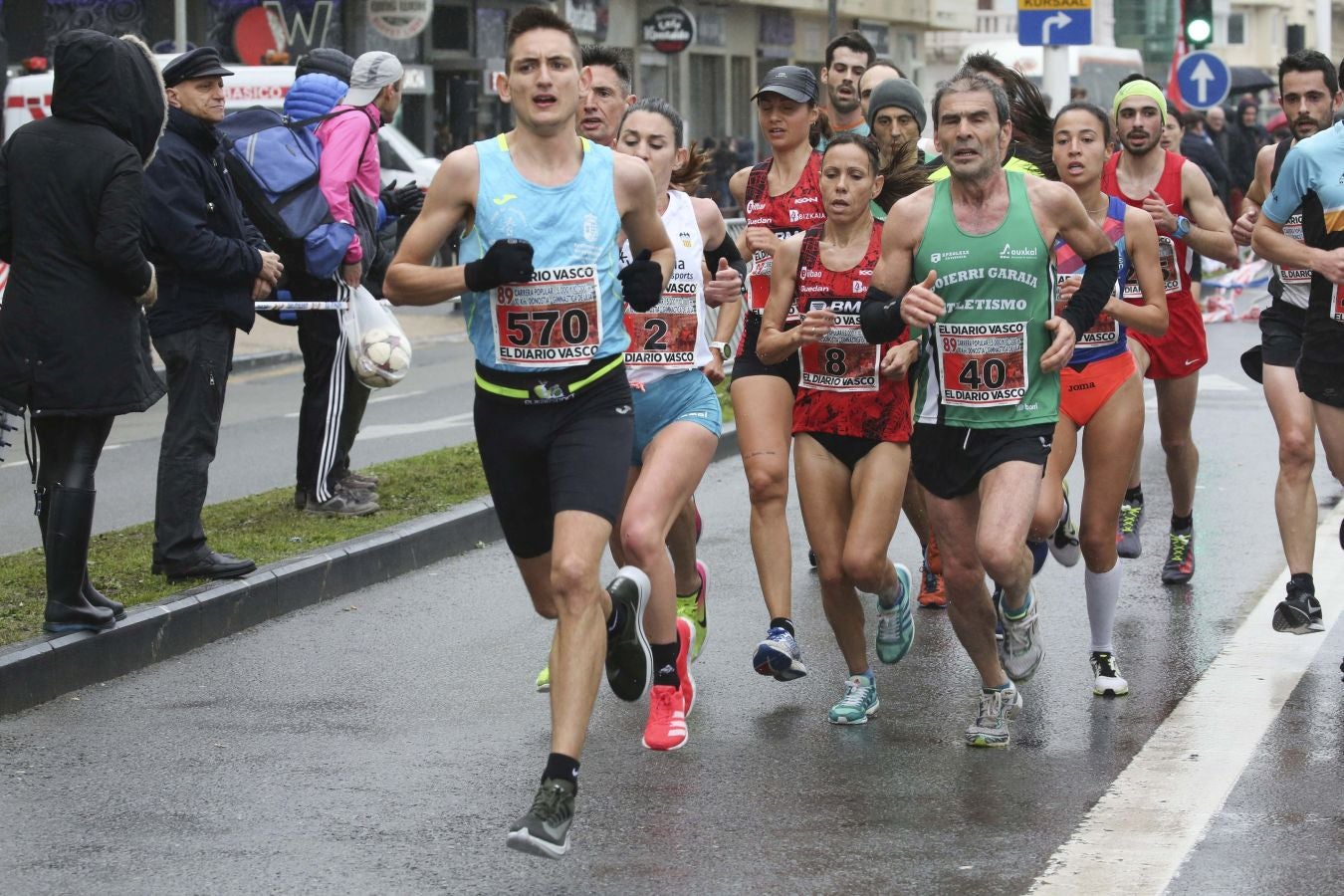 Lluvia, frío y triunfos muy reñidos en los 10 kilómetros de la Gimnástica de Ulía 