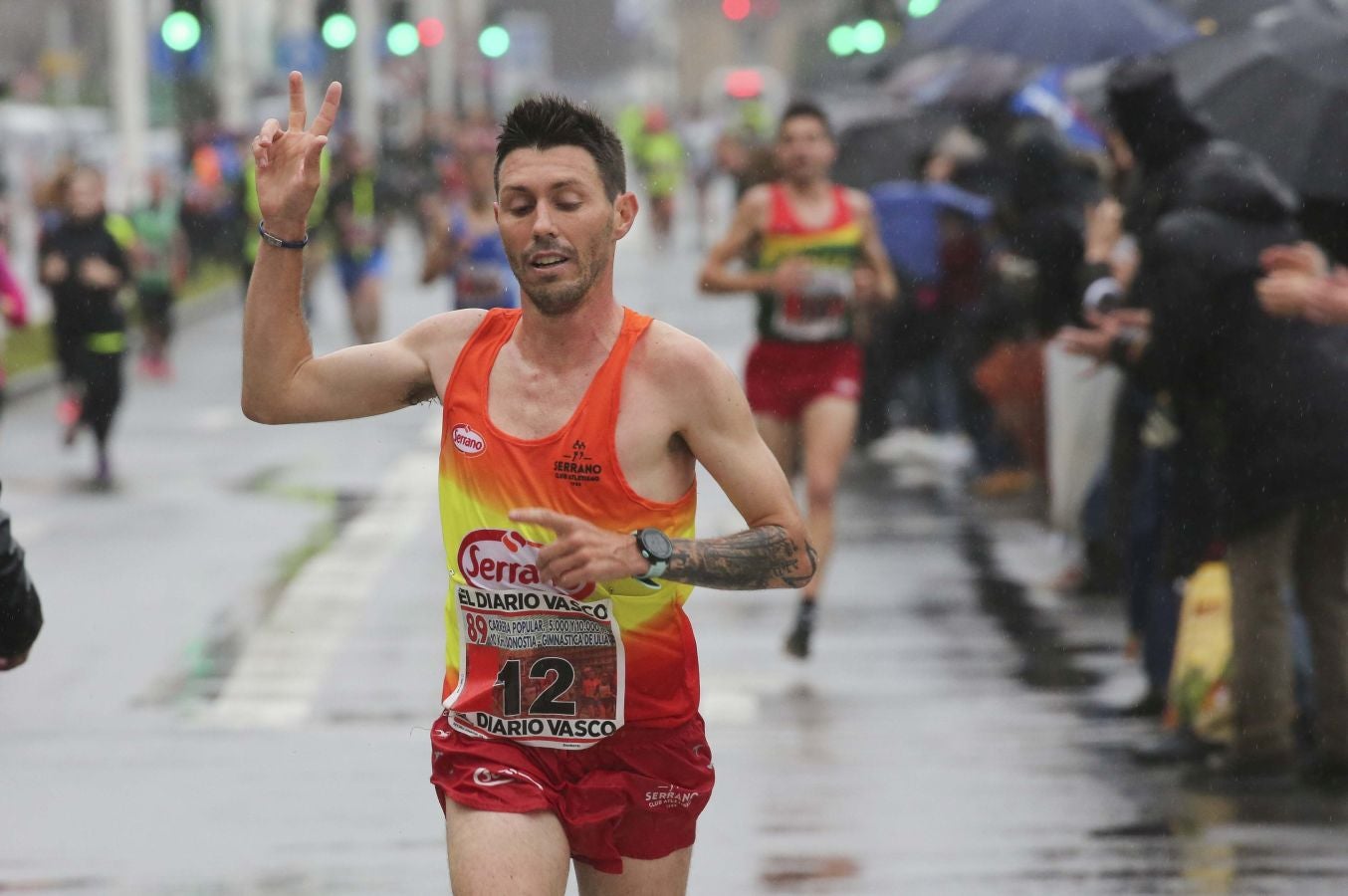 Lluvia, frío y triunfos muy reñidos en los 10 kilómetros de la Gimnástica de Ulía 