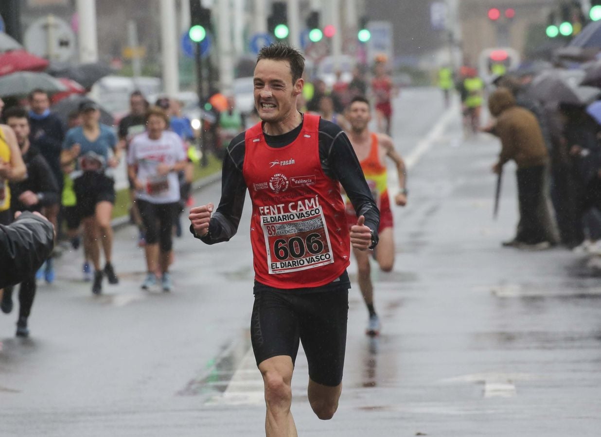 Lluvia, frío y triunfos muy reñidos en los 10 kilómetros de la Gimnástica de Ulía 