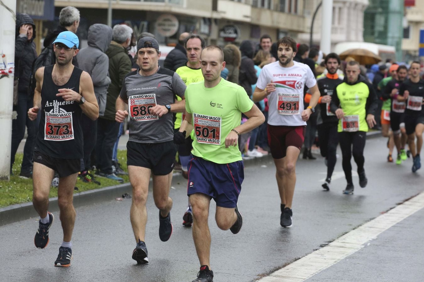 Lluvia, frío y triunfos muy reñidos en los 10 kilómetros de la Gimnástica de Ulía 