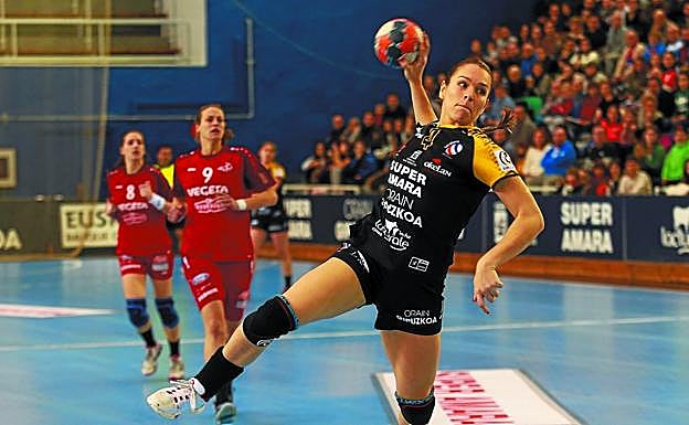 El club de Balonmano Bera Bera es uno de los afectados que demanda un nuevo equipamiento multiusos.