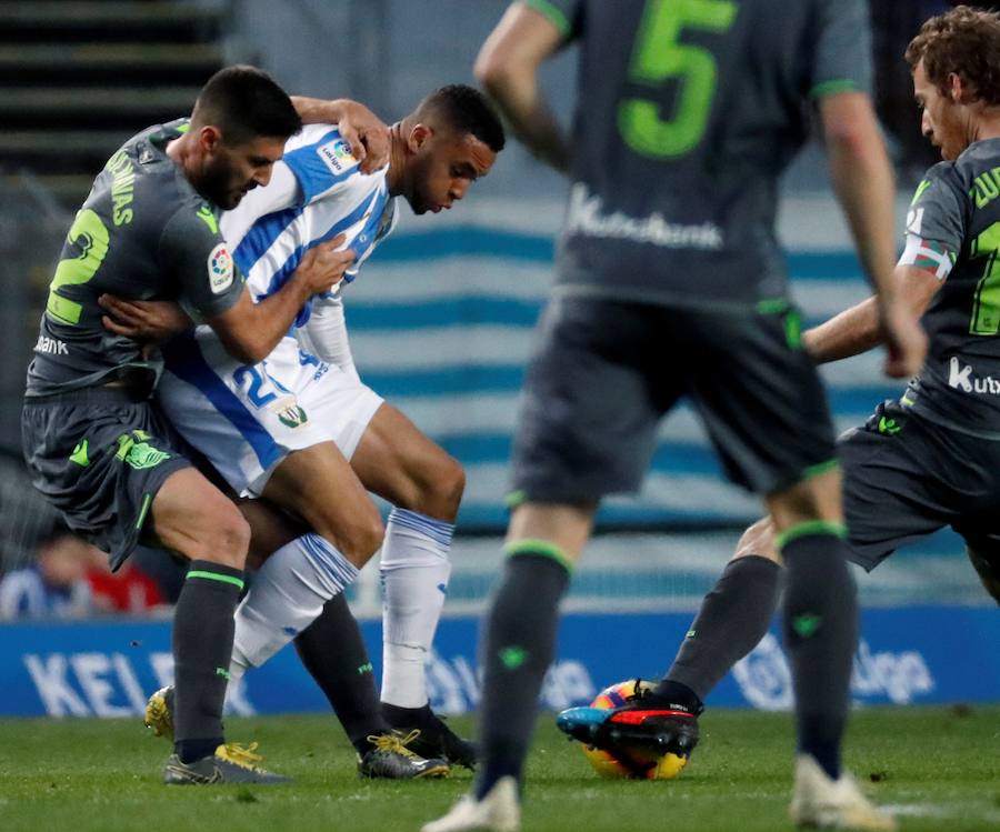 Las fotos más espectáculares del encuentro disputado en Anoeta entre Real Sociedad (esta vez con la segunda equipación) y el Leganés.