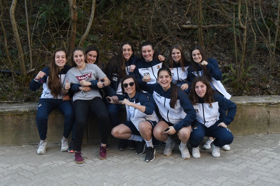 Los aficionados de la Real Sociedad se vuelcan con los jugadores, tal y como demostraron los más de 21.000 espectadores que acudieron a Anoeta para ver jugar a las de Arconada. 
