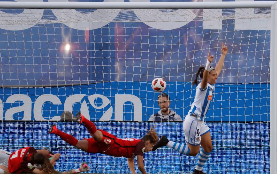 Las mejores imágenes de la victoria de la Real Sociedad ante el Sevilla y que le sirve para entrar en la final de la Copa de la Reina por primera vez en su historia 