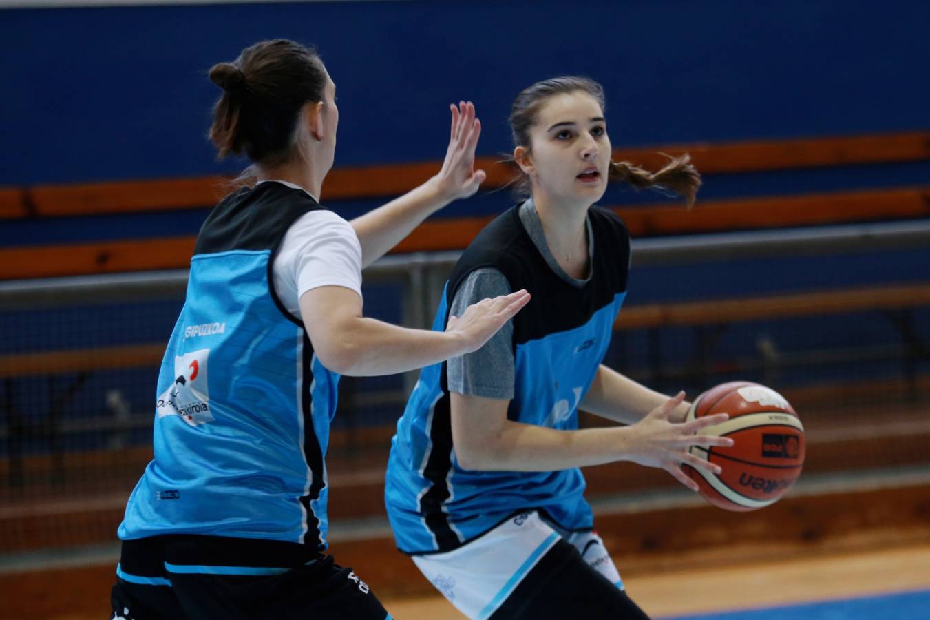 Primer entrenamiento de la semana para el equipo guipuzcoano, que ha recuperado la ilusión. 