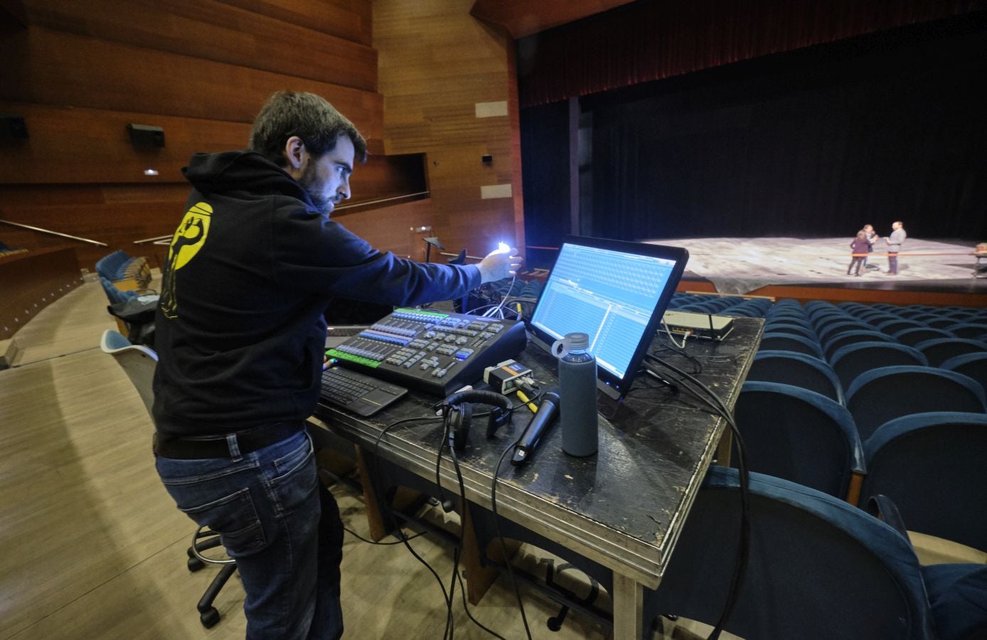 DV se interna en los preparativos de La Flauta Mágica, una producción de Opus Lírica que cuenta con la participación de 130 integrantes.