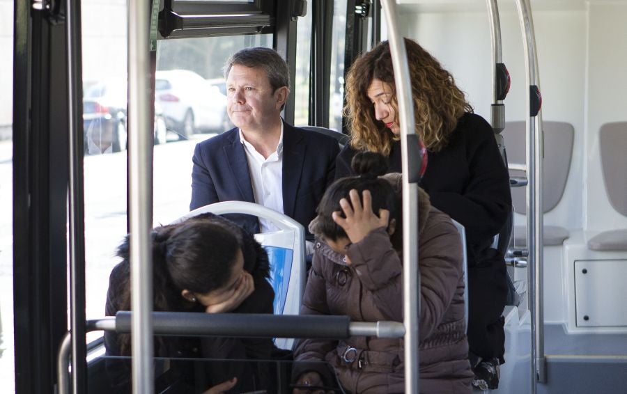 Los nuevos vehículos cargan sus baterías en las cabeceras y se distinguen por una circulación silenciosa, mucho más suave y sin vibraciones