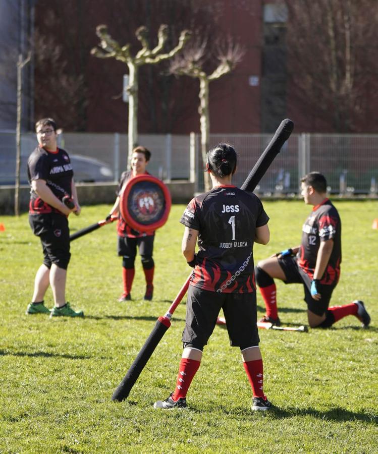 El club Arima Galduak de Eibar practica este novedoso deporte que está dando sus primeros pasos en el País Vasco