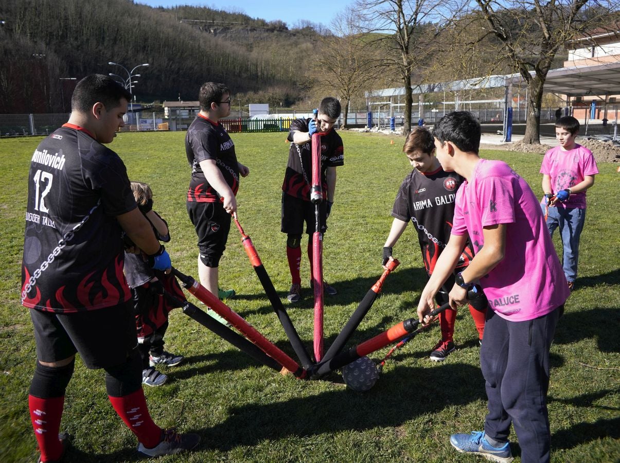 El club Arima Galduak de Eibar practica este novedoso deporte que está dando sus primeros pasos en el País Vasco