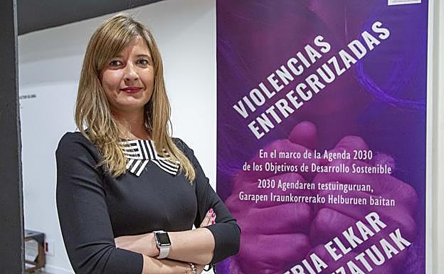 La jueza María Gavilán, durante las jornadas organizadas Haurralde Fundazioa.