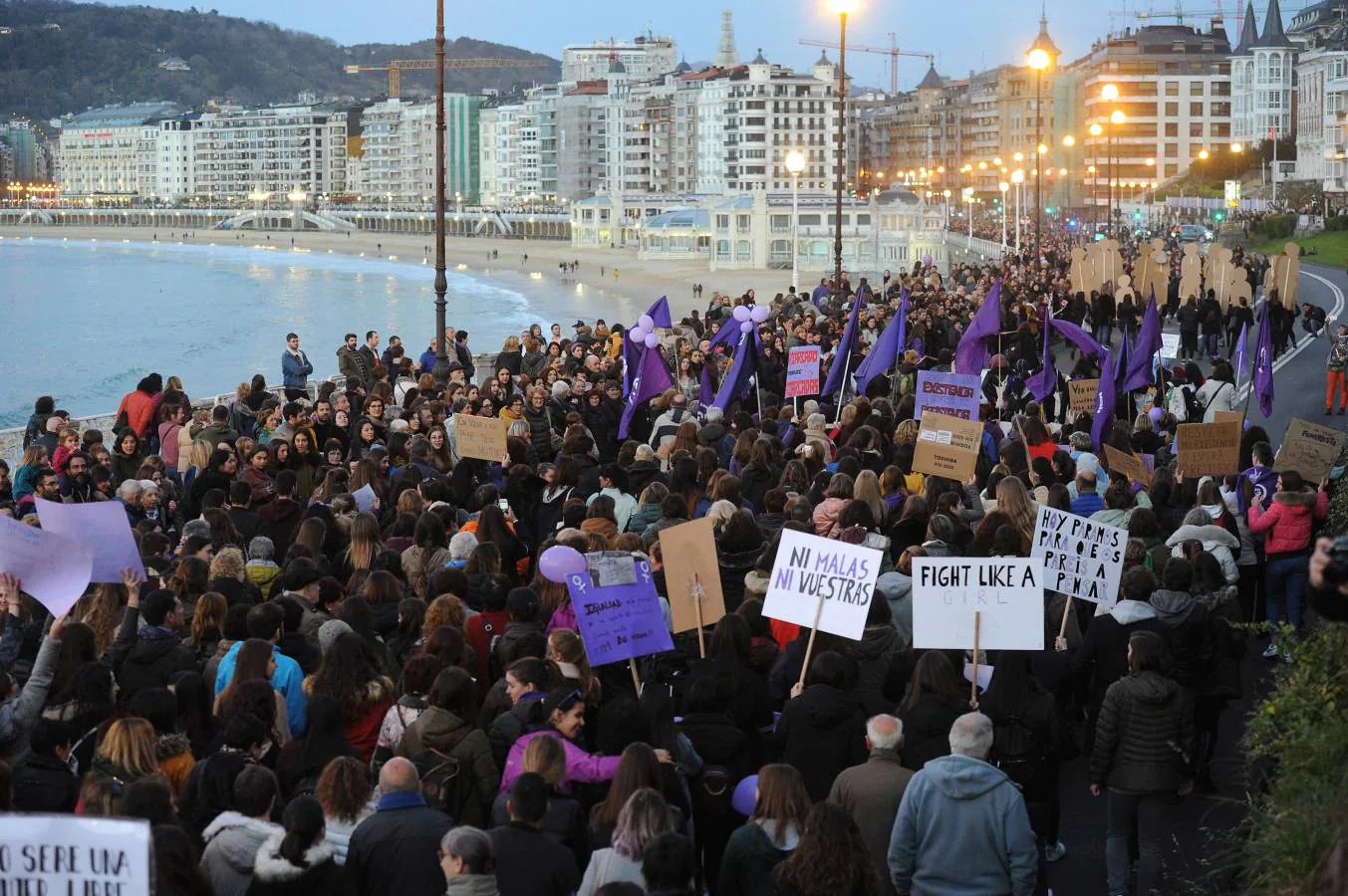 San Sebastián ha sido el lugar en el que las mujeres han reclamado sus derechos con motivo del 8M. 