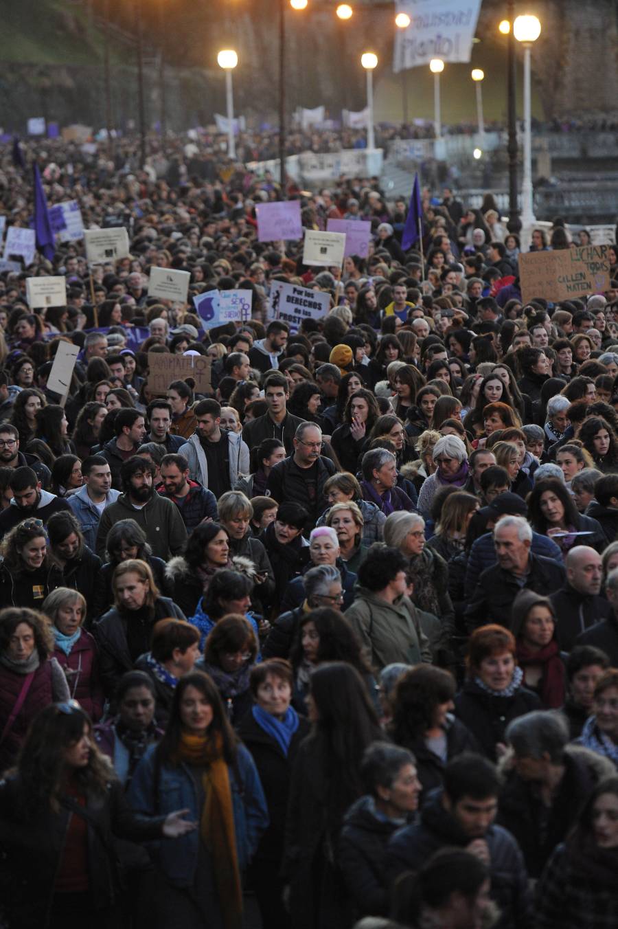 San Sebastián ha sido el lugar en el que las mujeres han reclamado sus derechos con motivo del 8M. 