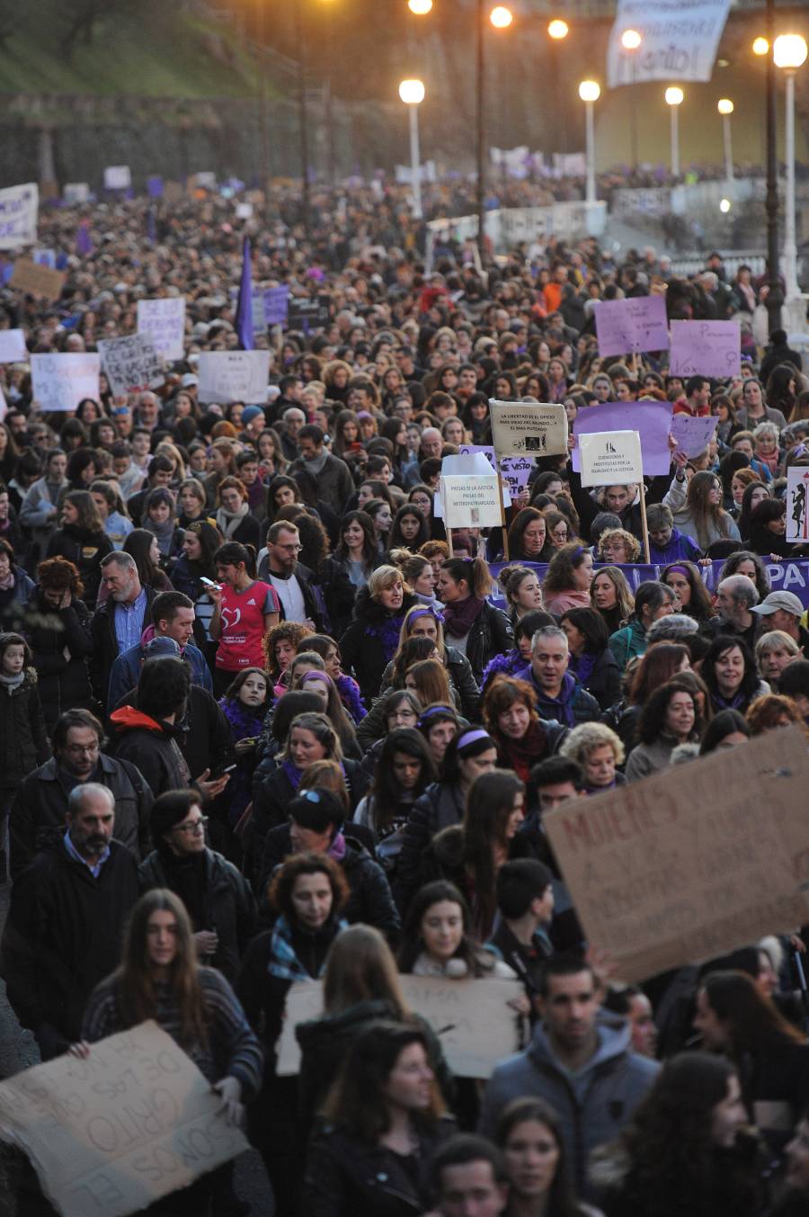 San Sebastián ha sido el lugar en el que las mujeres han reclamado sus derechos con motivo del 8M. 