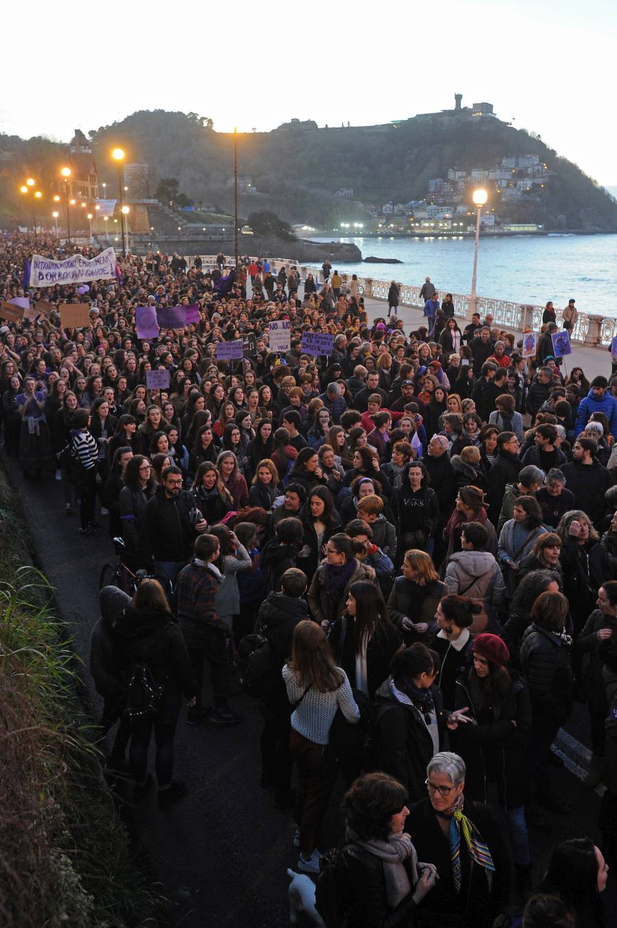 San Sebastián ha sido el lugar en el que las mujeres han reclamado sus derechos con motivo del 8M. 